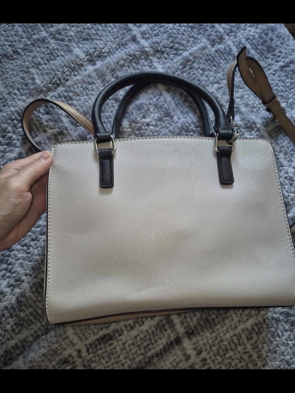 GUESS Bundle - Picture 6 of 9